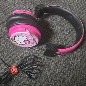 Hello Kitty Hot Pink Wired Headphones with Black Cushions For PARTS ONLY
